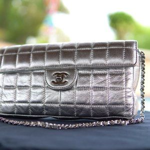 CHANEL Chocolate Bar Chain Shoulder Bag